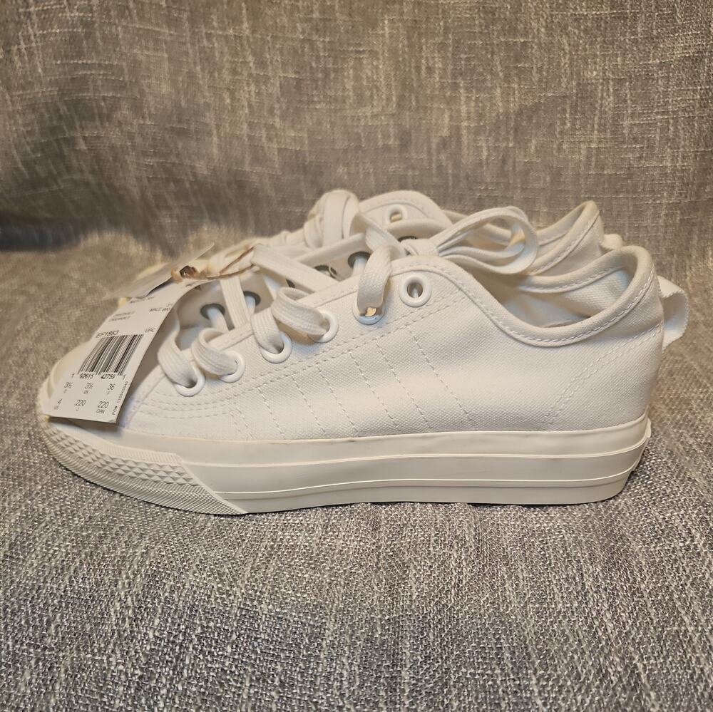 adidas Originals Nizza RF Mens Size 4 Womens 5 White Canvas Skate Shoes Sneaker